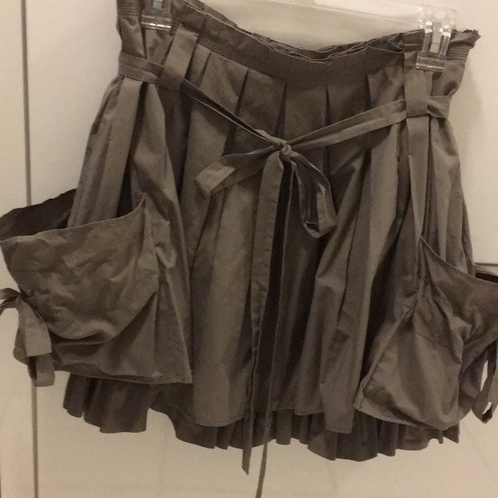 Short skirt
